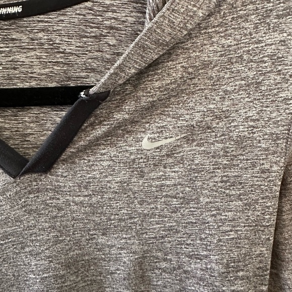 Nike Gray Dri-FIT Hooded long sleeve - Picture 3 of 6